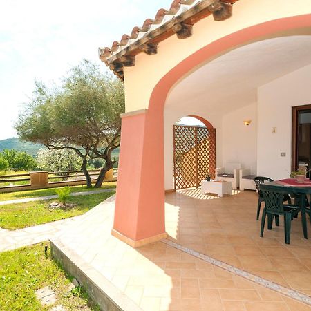 Li Troni Aparthotel Budoni Exterior photo