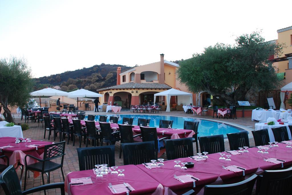 Li Troni Aparthotel Budoni Exterior photo