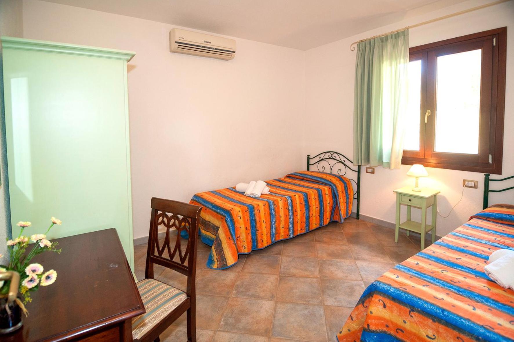 Li Troni Aparthotel Budoni Exterior photo