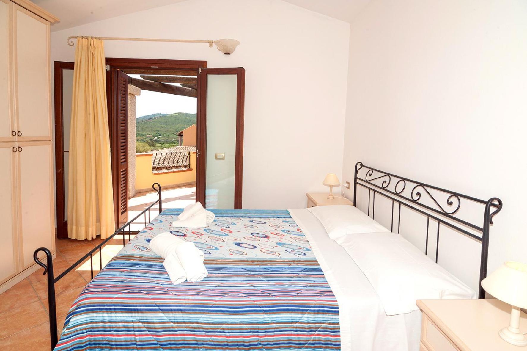 Li Troni Aparthotel Budoni Exterior photo